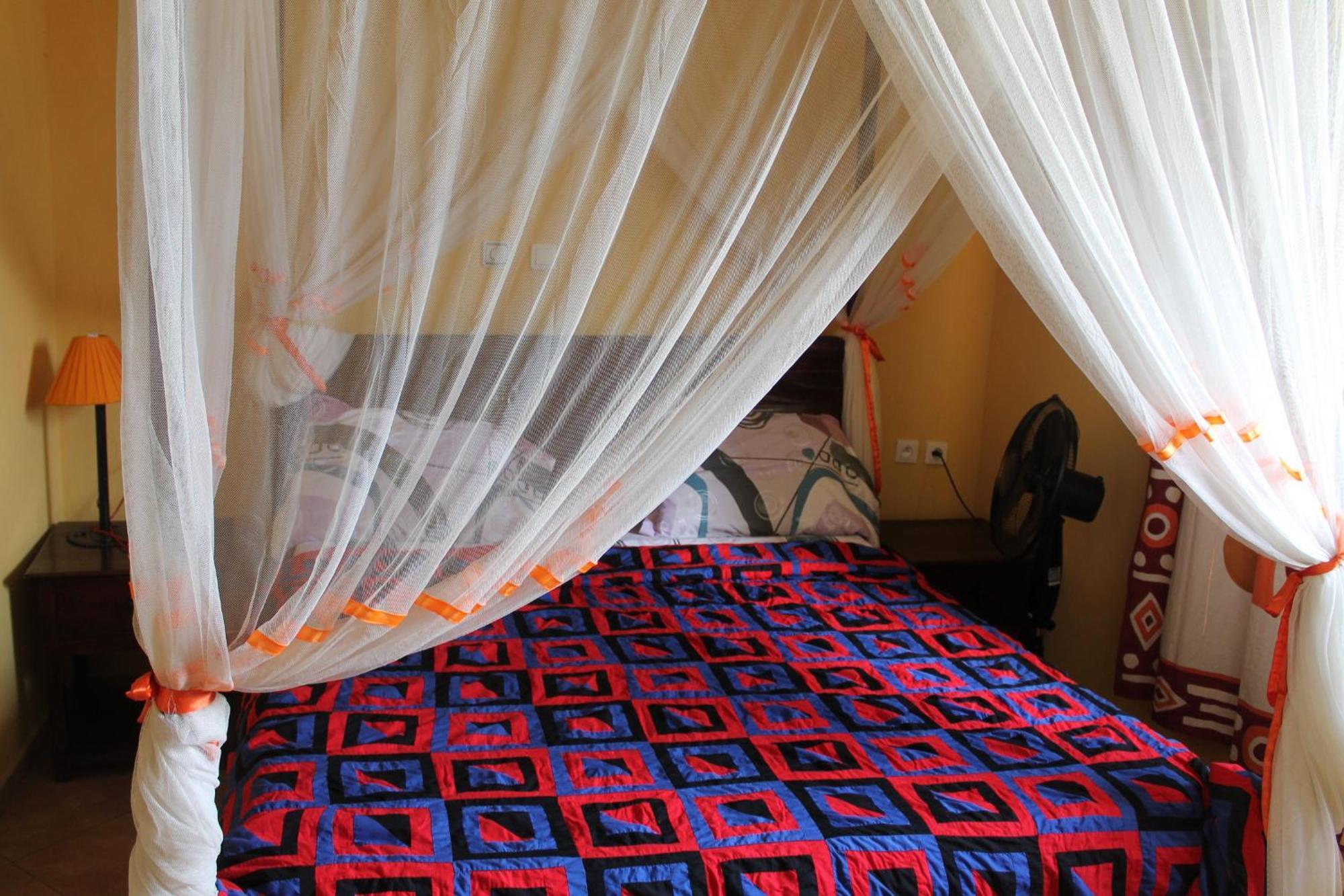 Aparthotel Jardin Tropical Бужумбура Екстер'єр фото