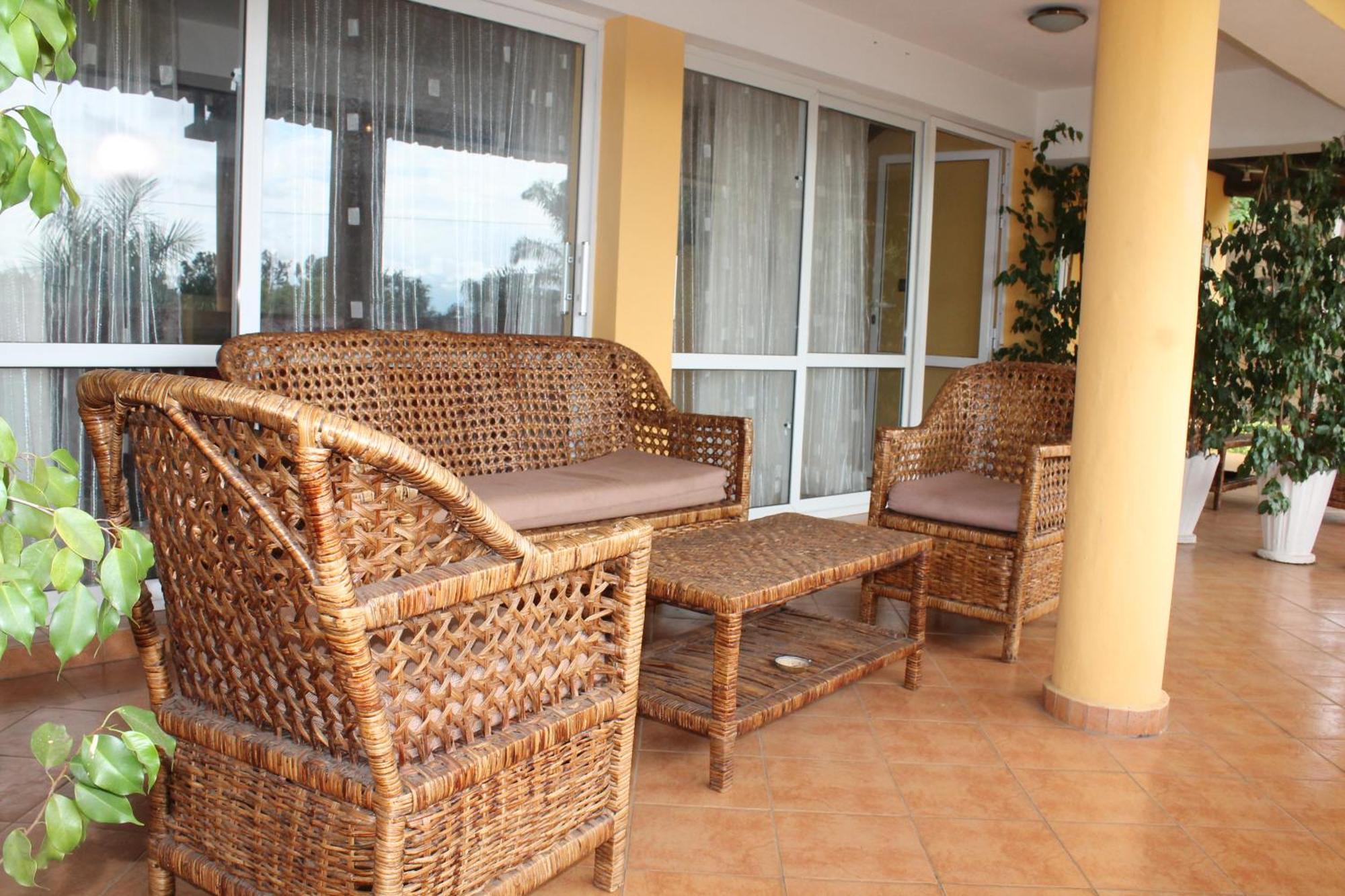 Aparthotel Jardin Tropical Бужумбура Екстер'єр фото