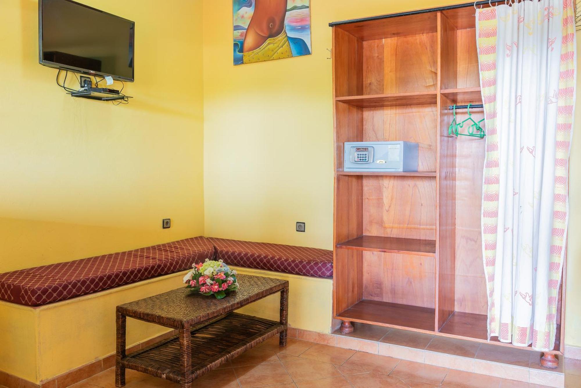 Aparthotel Jardin Tropical Бужумбура Екстер'єр фото